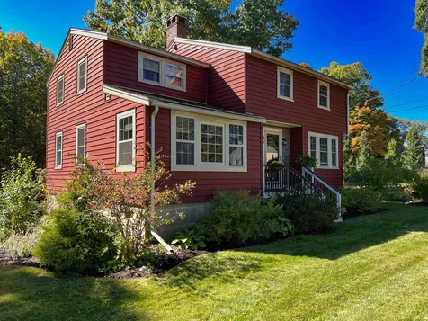 70 Winnicutt Road Stratham NH 03885