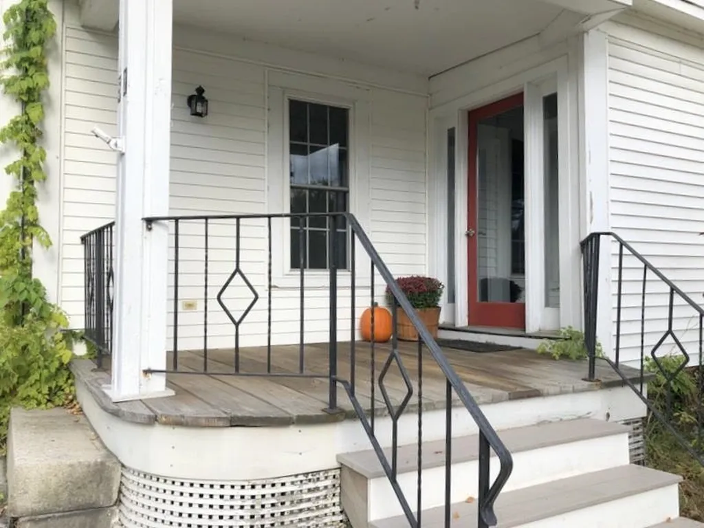 51 North Main Street Wolfeboro NH 03894