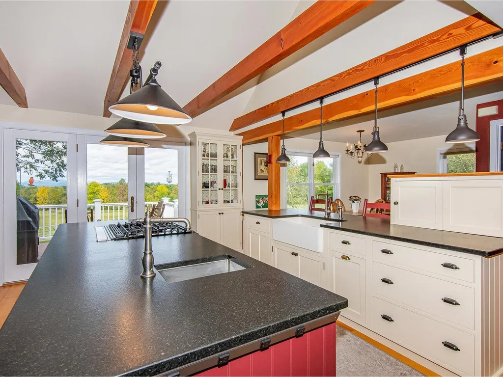 189 Four Winds Road Ferrisburgh VT 05456