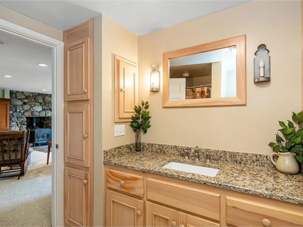 189 Four Winds Road Ferrisburgh VT 05456