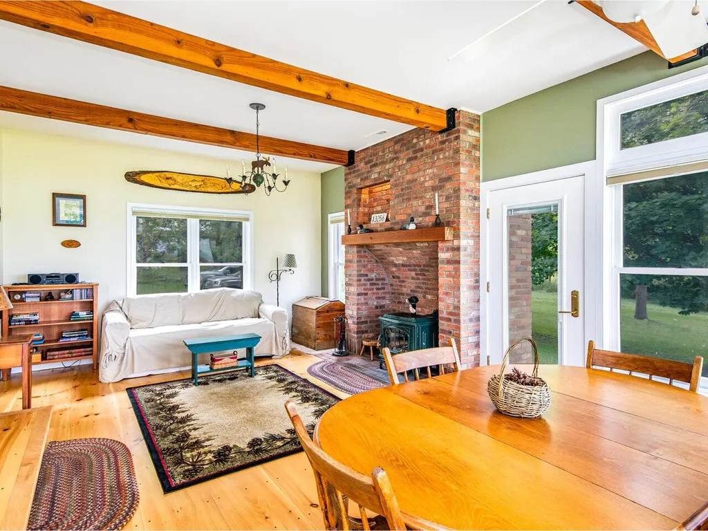 189 Four Winds Road Ferrisburgh VT 05456