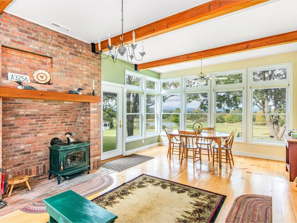 189 Four Winds Road Ferrisburgh VT 05456