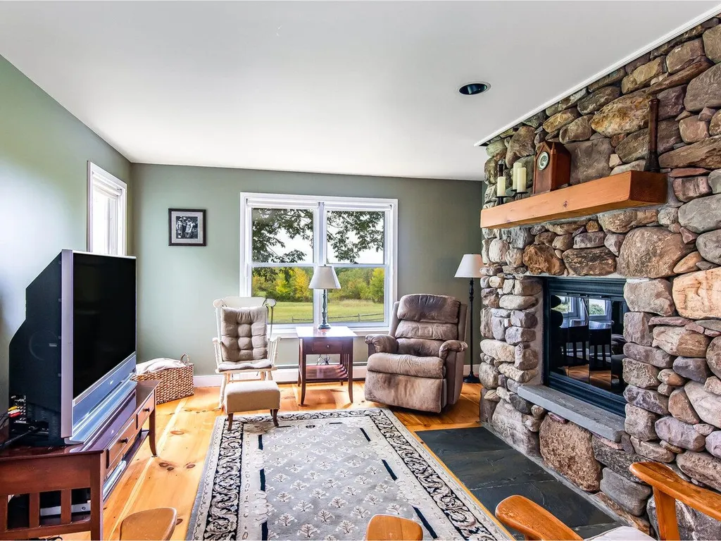 189 Four Winds Road Ferrisburgh VT 05456