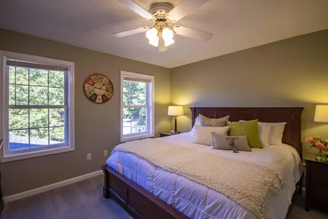 10 Ellsworth Lane Pelham NH 03076