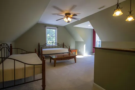 10 Ellsworth Lane Pelham NH 03076