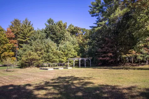 10 Ellsworth Lane Pelham NH 03076