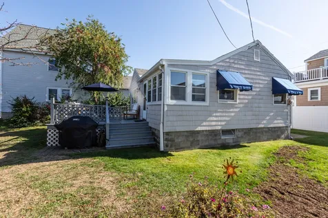 11 Chase Street Hampton NH 03842