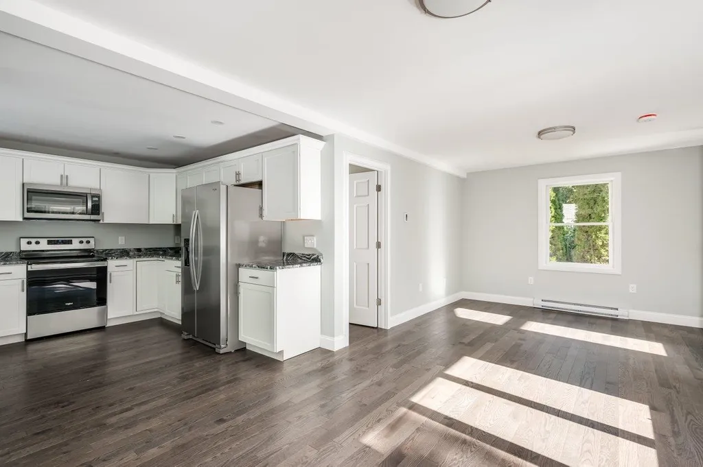 17 Lilac Lane Kennebunk ME 04043