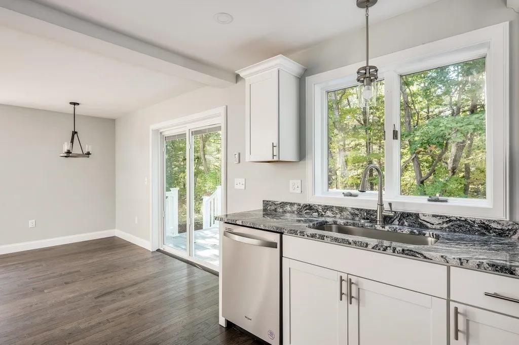 17 Lilac Lane Kennebunk ME 04043
