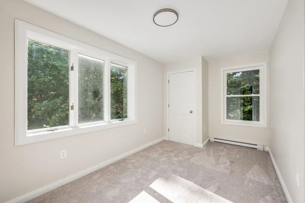 17 Lilac Lane Kennebunk ME 04043
