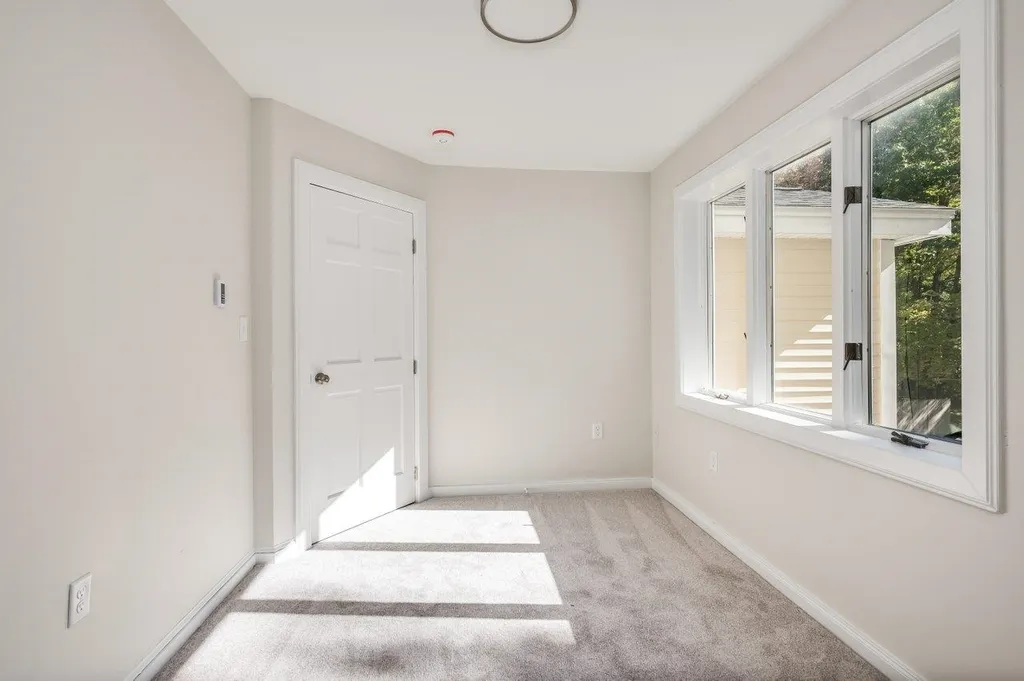17 Lilac Lane Kennebunk ME 04043