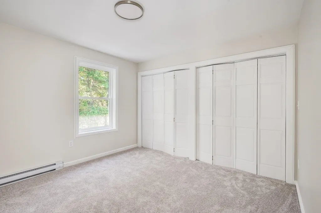 17 Lilac Lane Kennebunk ME 04043
