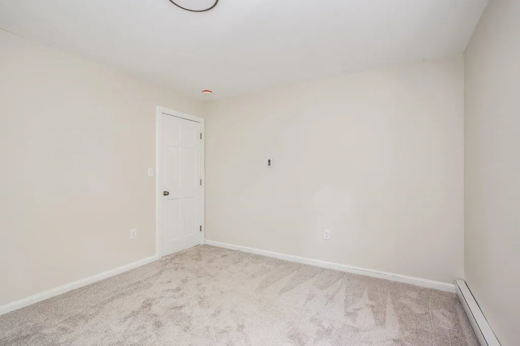 17 Lilac Lane Kennebunk ME 04043