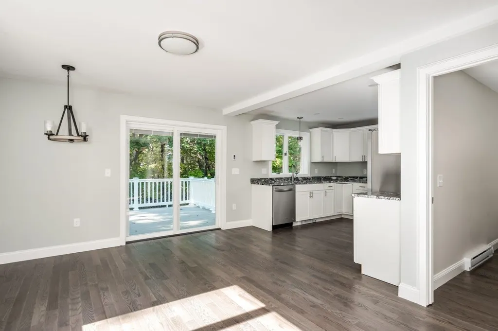17 Lilac Lane Kennebunk ME 04043