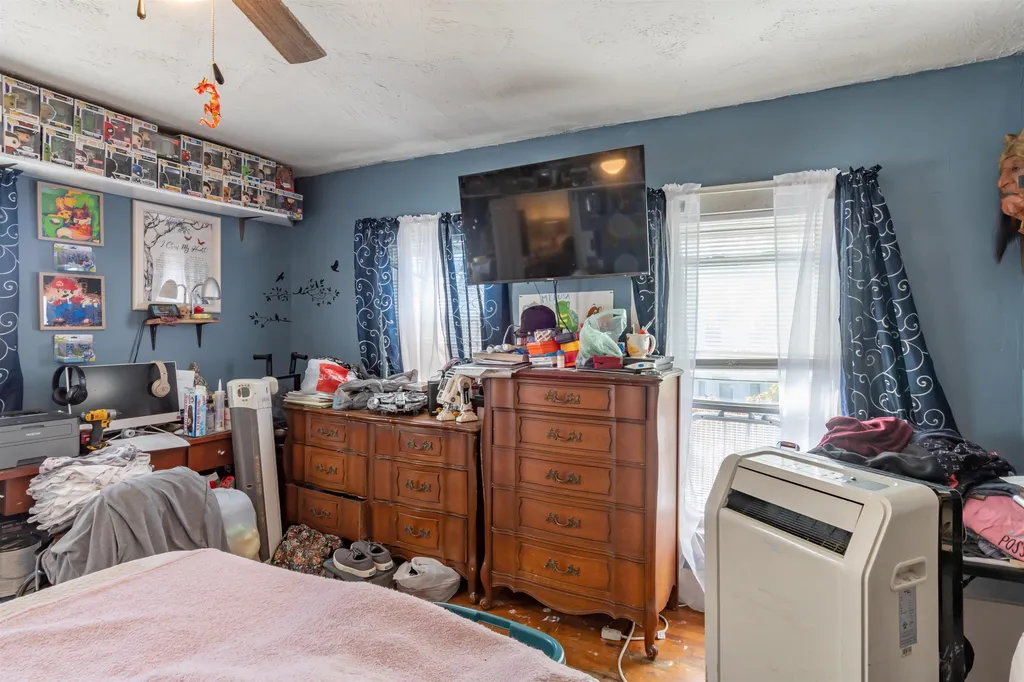 16 Hanover Street Nashua NH 03060