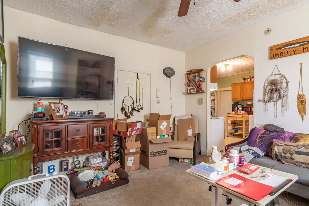 16 Hanover Street Nashua NH 03060
