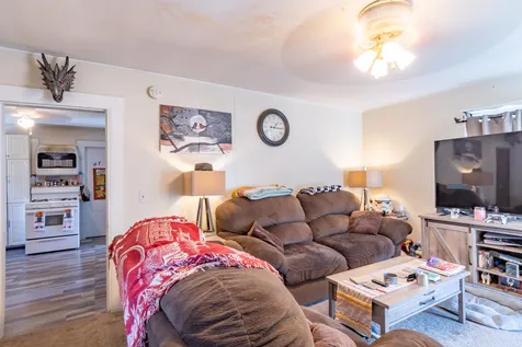 16 Hanover Street Nashua NH 03060