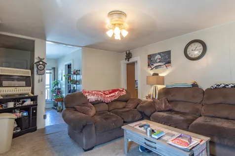 16 Hanover Street Nashua NH 03060