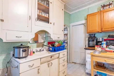 16 Hanover Street Nashua NH 03060