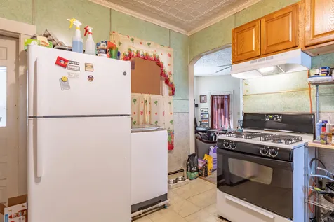 16 Hanover Street Nashua NH 03060