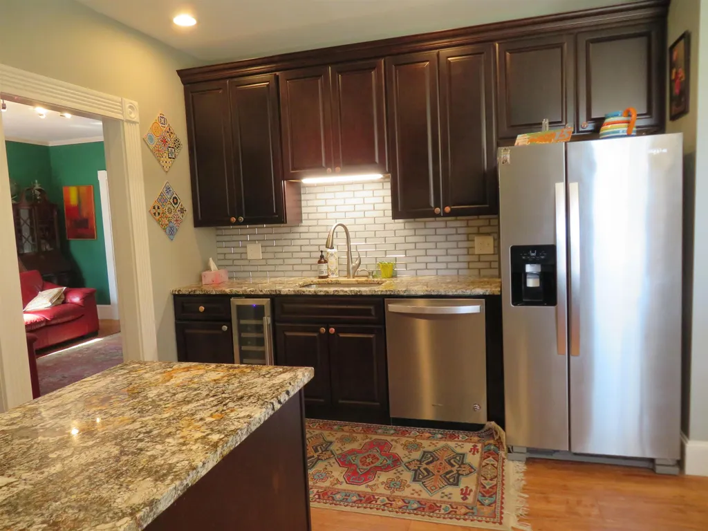 15 Laton Street Nashua NH 03064