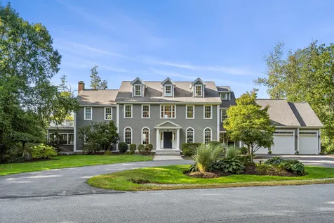 24 Shore Drive Greenland NH 03840