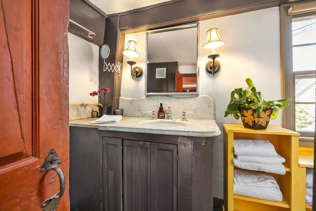 48 Manning Street Portsmouth NH 03801