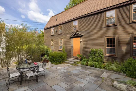 48 Manning Street Portsmouth NH 03801