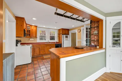 523 Governor Wentworth Highway Tuftonboro NH 03816