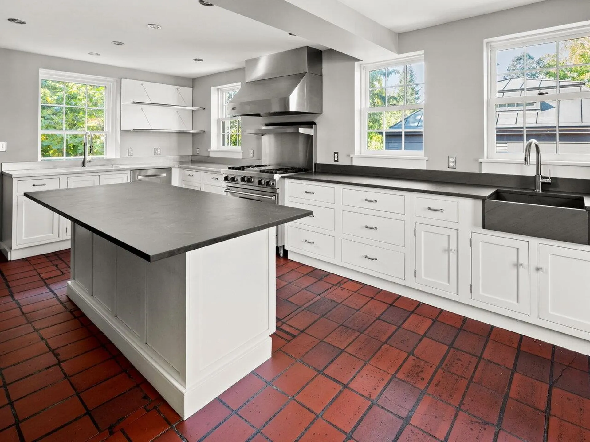 189 Cliff Street Burlington VT 05401