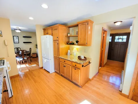 34 Thomas Lane Essex VT 05452