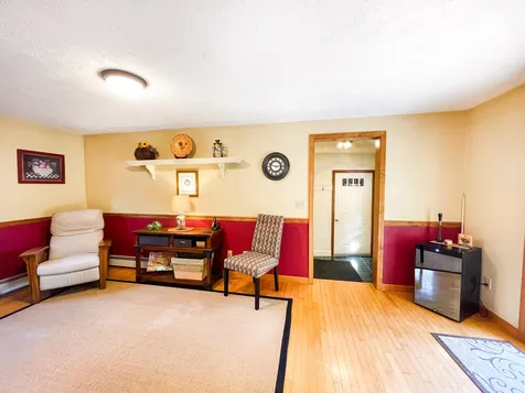 34 Thomas Lane Essex VT 05452