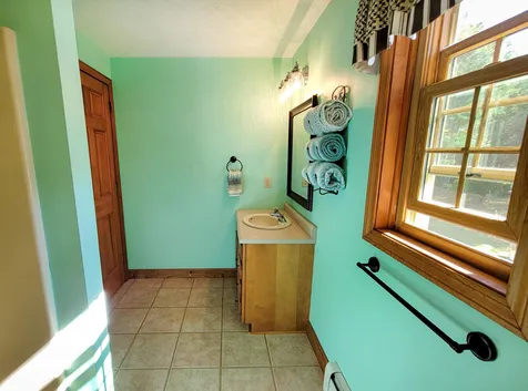 34 Thomas Lane Essex VT 05452