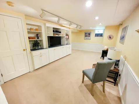 34 Thomas Lane Essex VT 05452