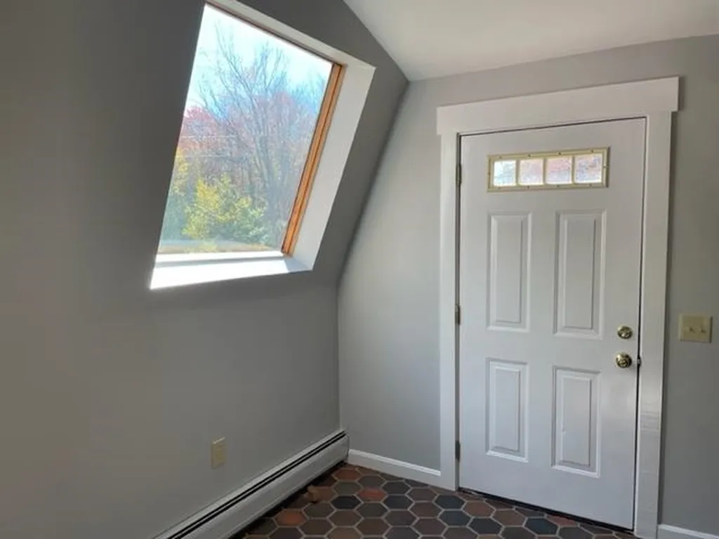 276 Dearborn Road Auburn NH 03032