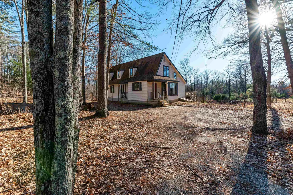 90 Champion Hill Road Effingham NH 03882