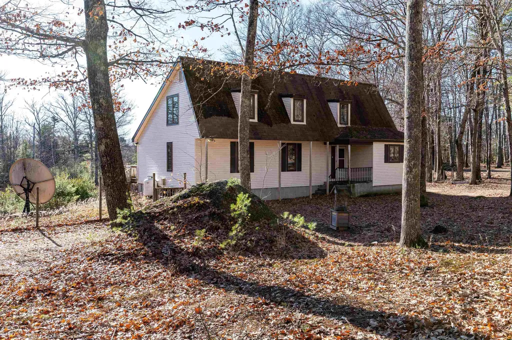 90 Champion Hill Road Effingham NH 03882