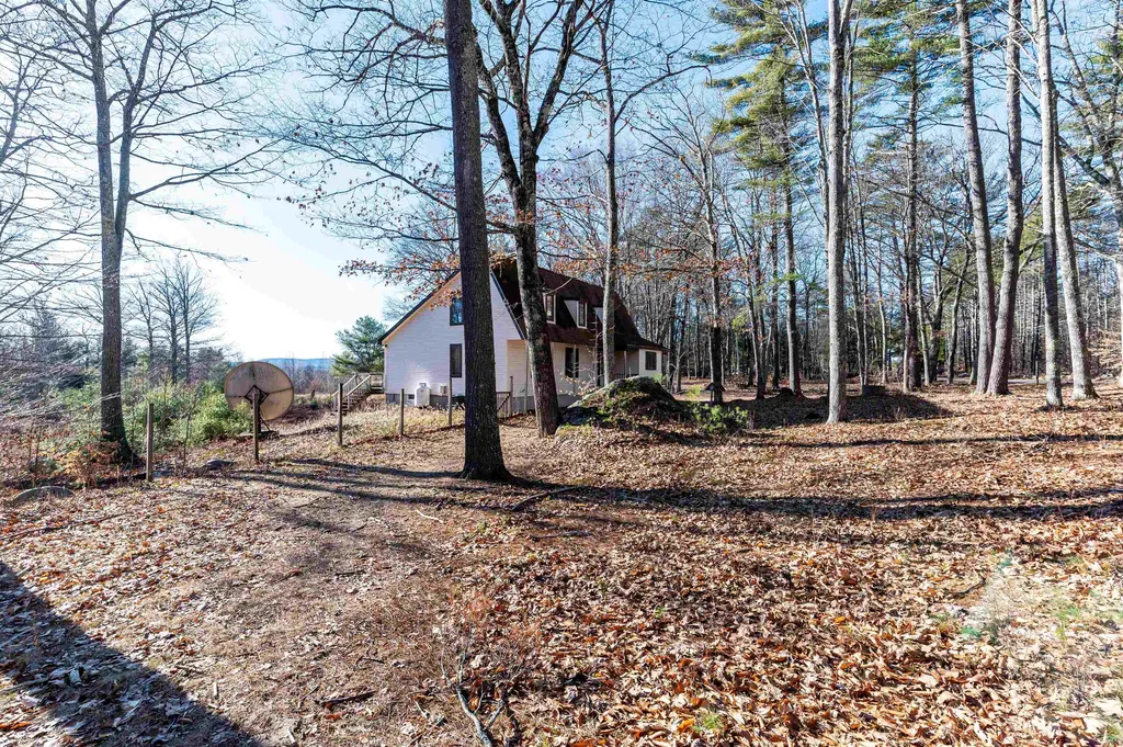 90 Champion Hill Road Effingham NH 03882