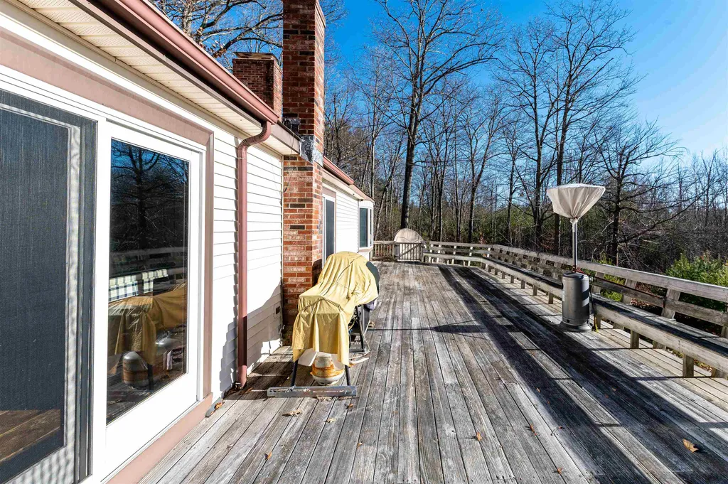 90 Champion Hill Road Effingham NH 03882