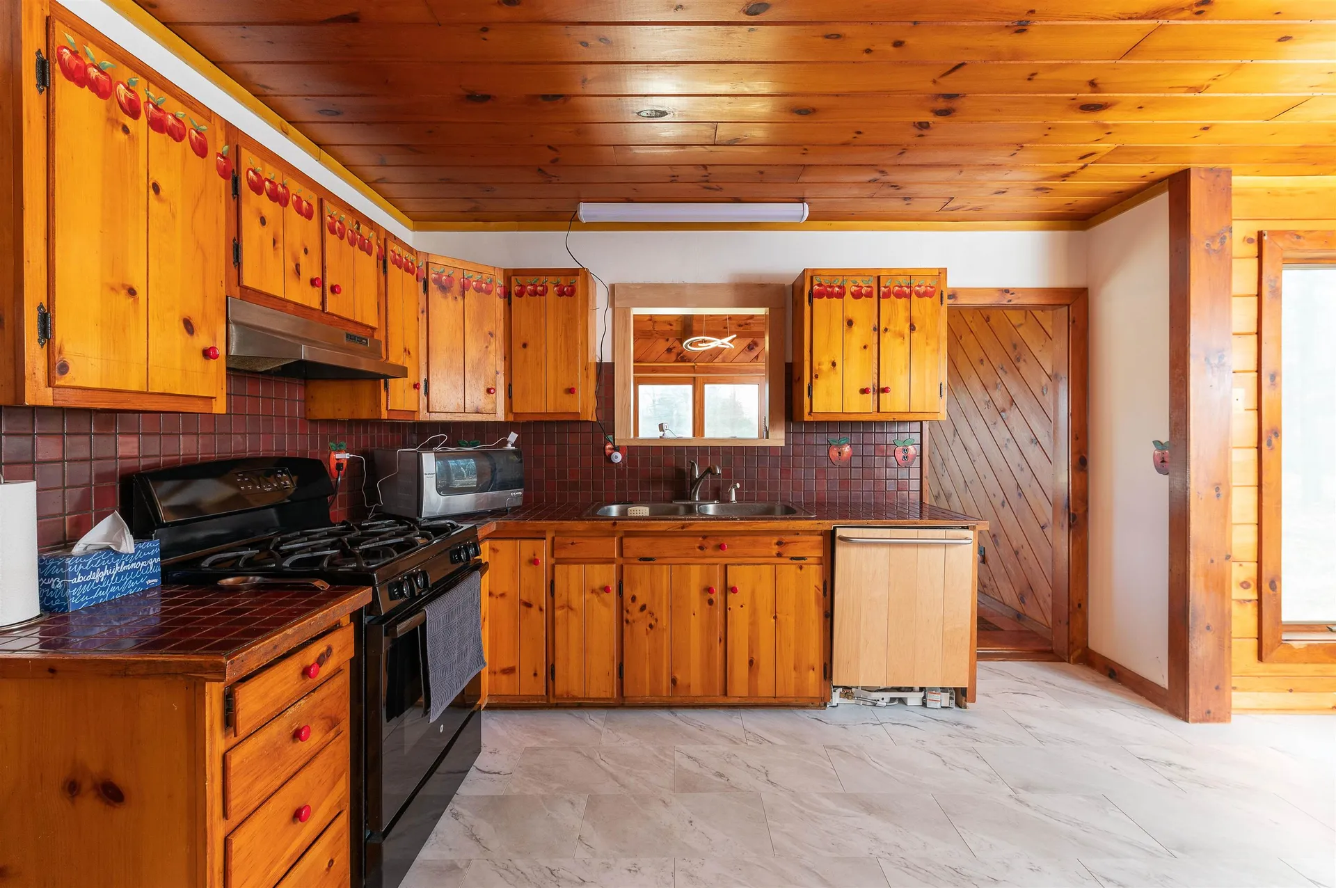 90 Champion Hill Road Effingham NH 03882