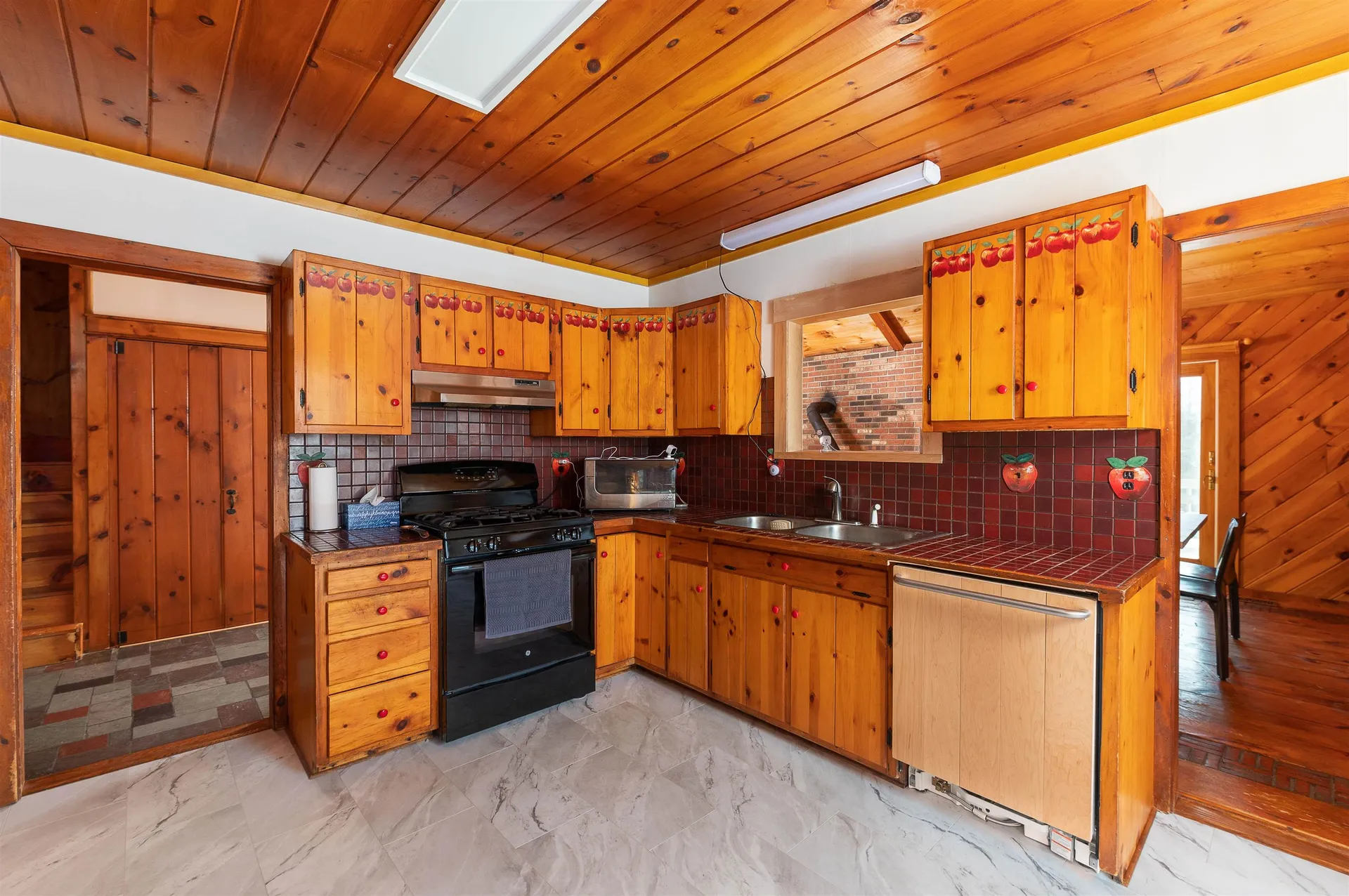 90 Champion Hill Road Effingham NH 03882