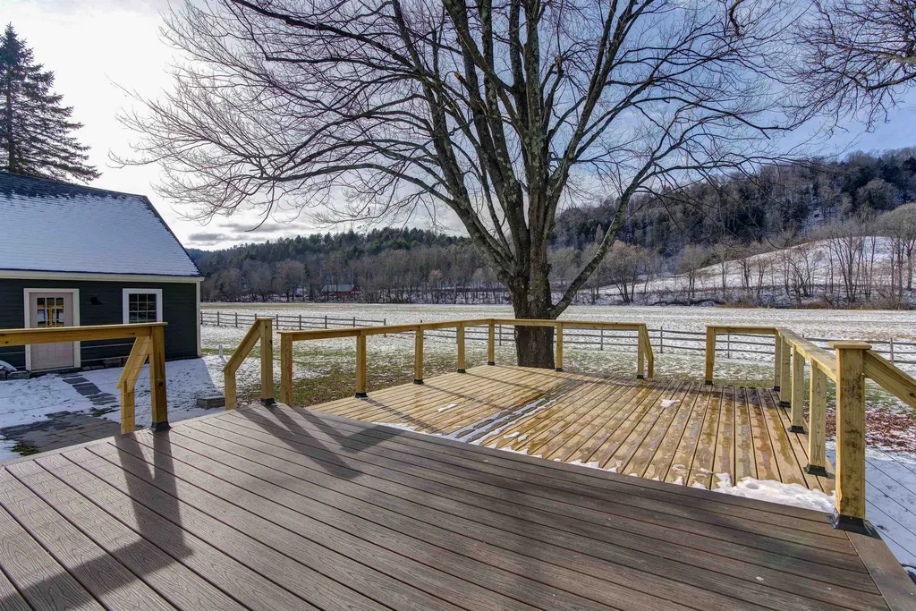 819 Pomfret Road Woodstock VT 05091