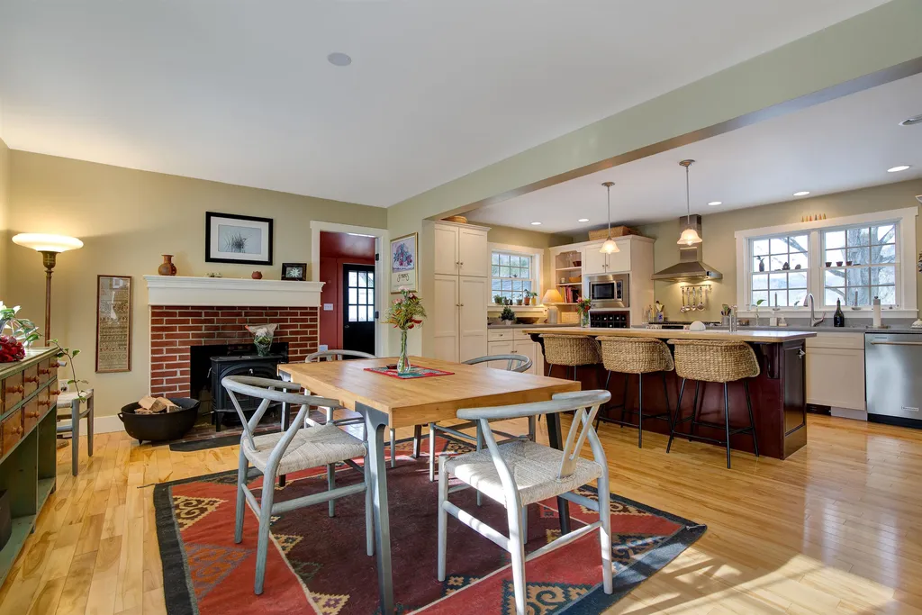 819 Pomfret Road Woodstock VT 05091