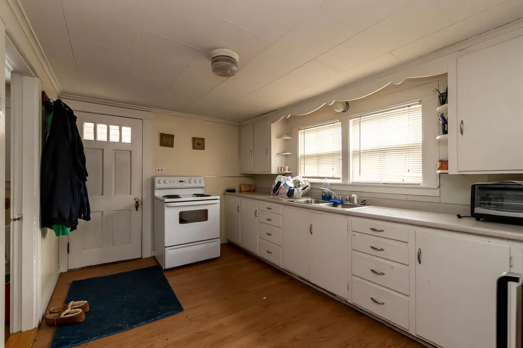 17 Severance Street Claremont NH 03743