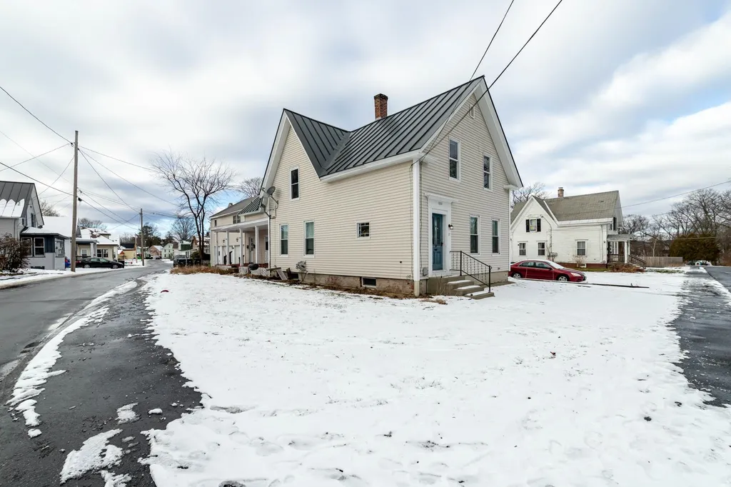 17 Severance Street Claremont NH 03743