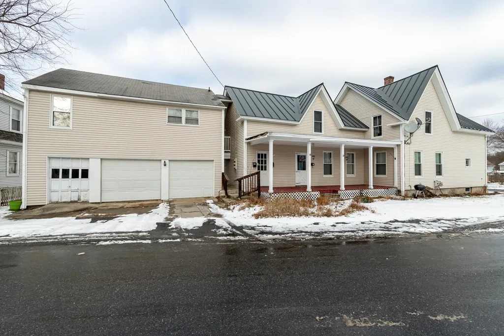17 Severance Street Claremont NH 03743