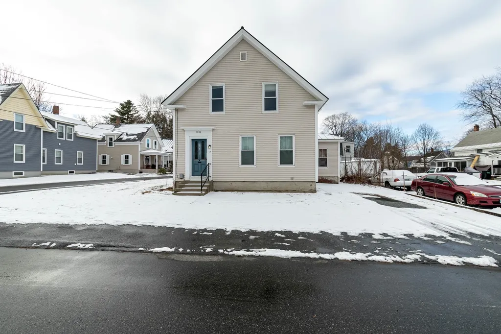 17 Severance Street Claremont NH 03743