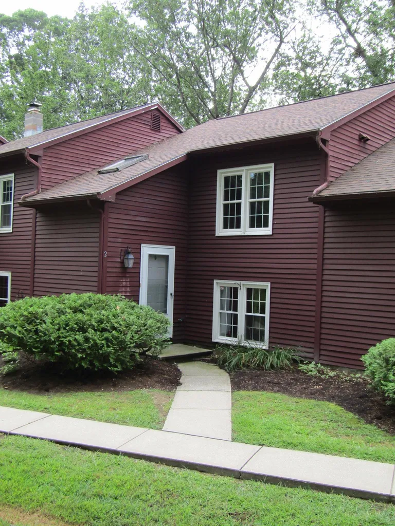 190 Oak Circle Colchester VT 05446