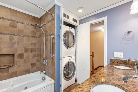 3 Moonlight Drive Newmarket NH 03857