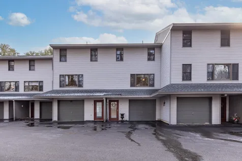 3 Moonlight Drive Newmarket NH 03857